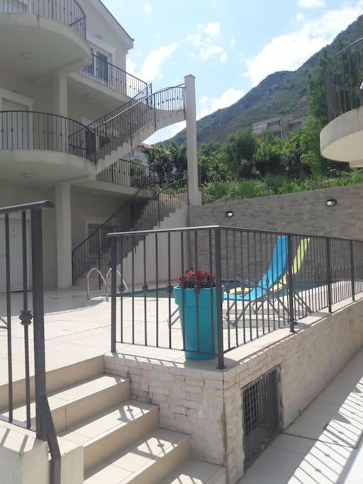 2Br Apartment With Pool 科托尔 外观 照片