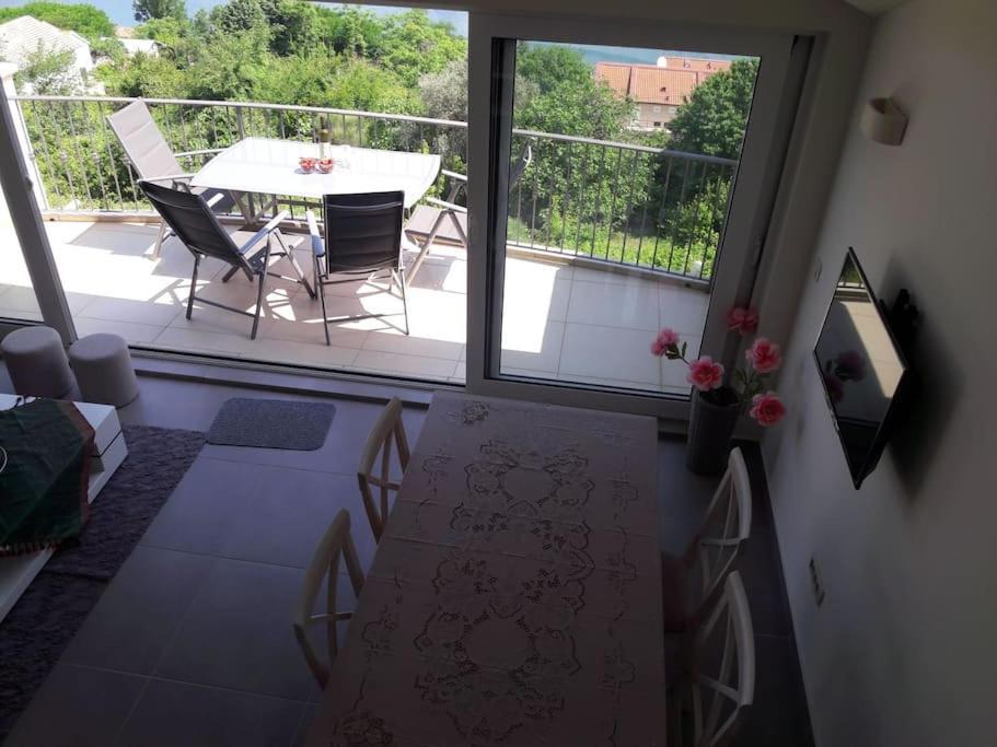 2Br Apartment With Pool 科托尔 外观 照片