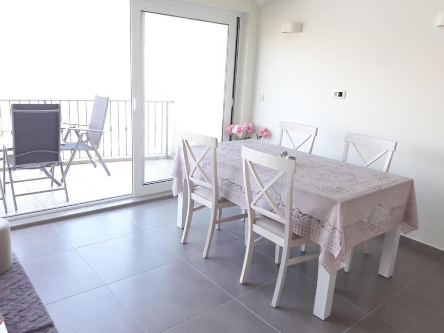 2Br Apartment With Pool 科托尔 外观 照片