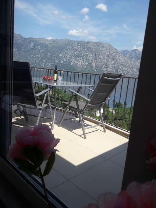 2Br Apartment With Pool 科托尔 外观 照片