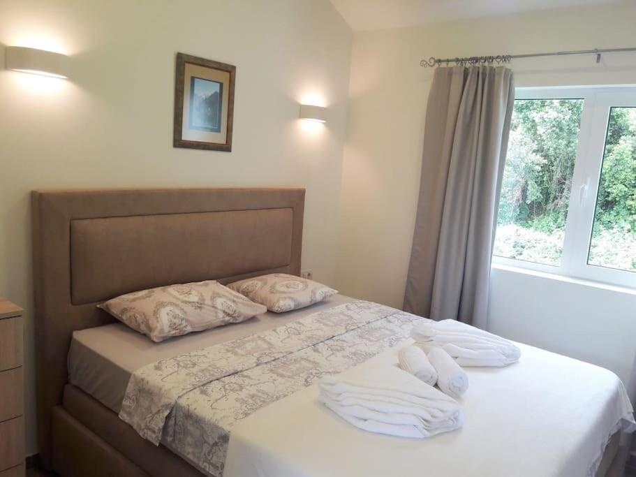 2Br Apartment With Pool 科托尔 外观 照片