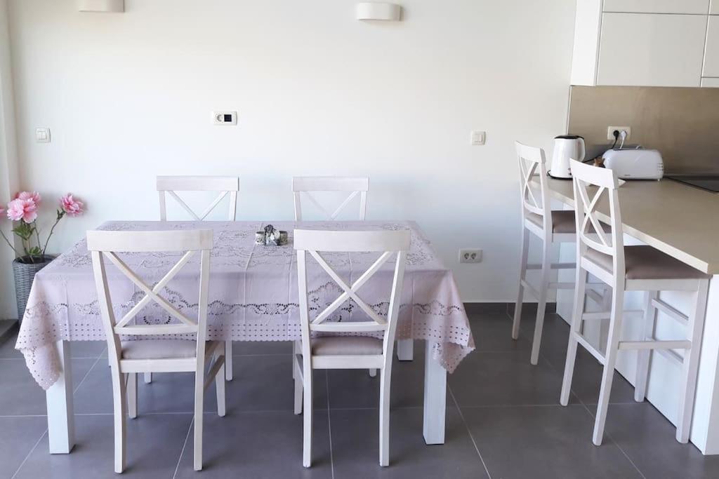 2Br Apartment With Pool 科托尔 外观 照片